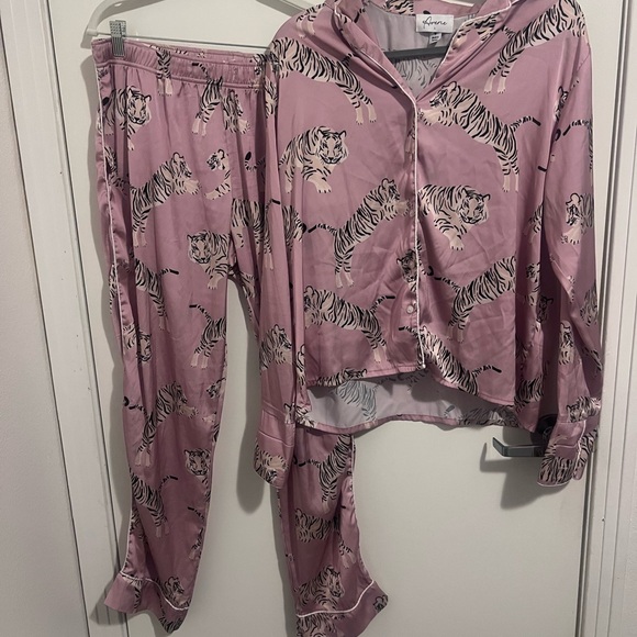 AVERIE DALIA TWO-PIECE SET L - Picture 3 of 7